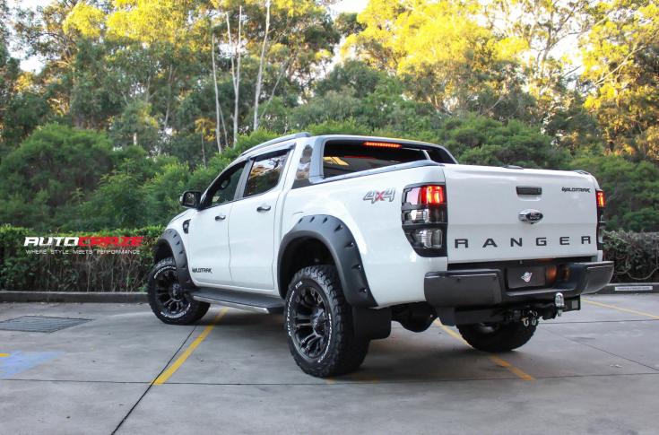 FORD-RANGER-VAPOR-BLACK-MACHINED-WITH-DARK-TINT